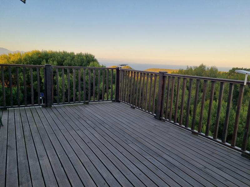 15 Bedroom Property for Sale in Aalwyndal Western Cape